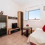 Modern In With Barbecue Starigrad Paklenica