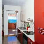 Modern In With Barbecue Apartamento Starigrad Paklenica