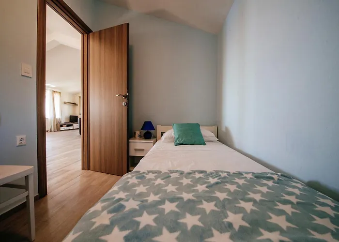 Διαμέρισμα Modern In With Barbecue Starigrad Paklenica