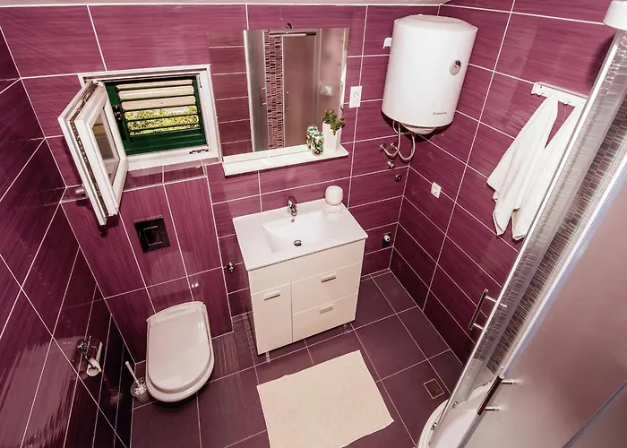 Modern In With Barbecue * Starigrad Paklenica