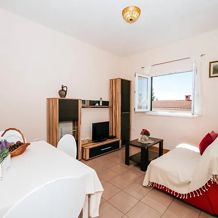 Apartment Modern In With Barbecue Starigrad Paklenica
