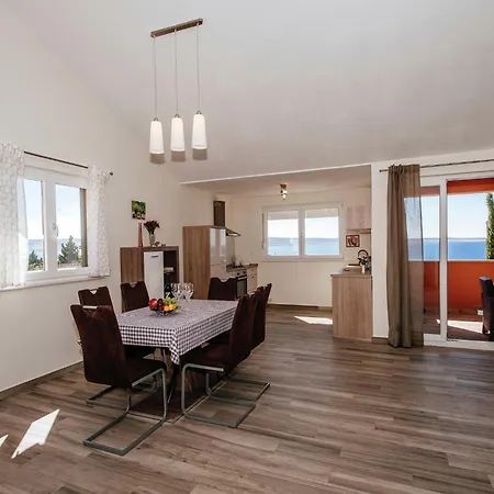 Apartment Modern In With Barbecue Starigrad Paklenica