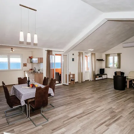 Modern In With Barbecue Starigrad Paklenica