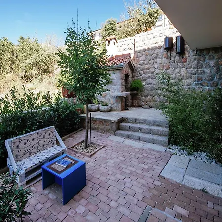 Apartment Modern In With Barbecue